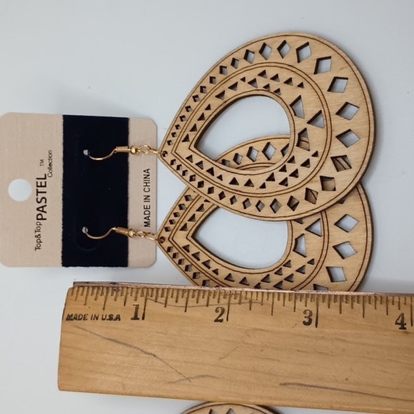 Wood earrings hollowed out TEAR drop wood boho carved earrings - Picture 3 of 5